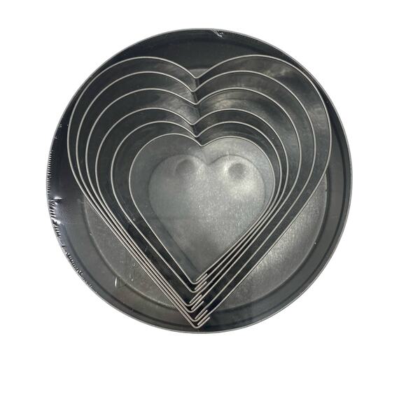 Ateco set of 6 heart cookie and pastry cutters NEW - Picture 1 of 4